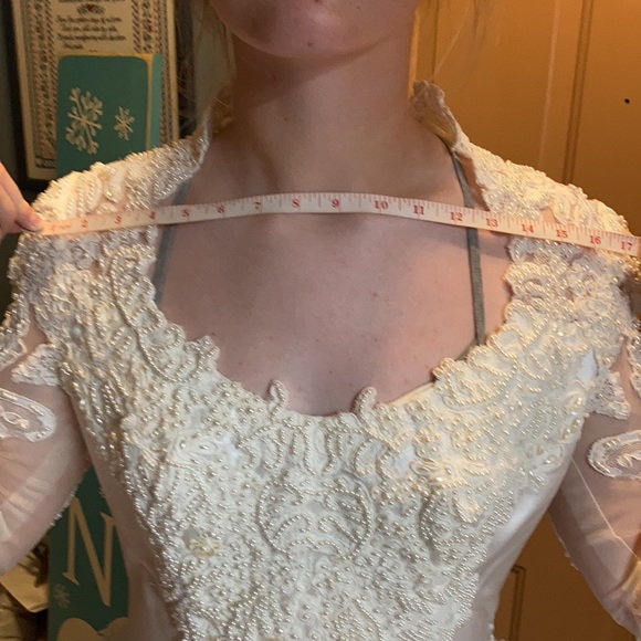 EUC sz L Vintage ivory satin wedding gown - Host Pick - Picture 10 of 13